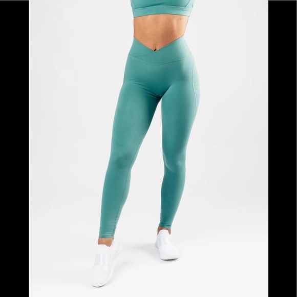 alphalete surface power leggings review